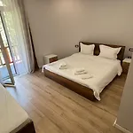 Guest house Stonehouse 3*