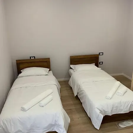 Stonehouse Guest house *