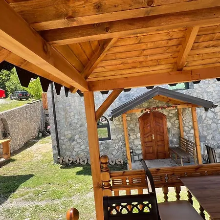 Stonehouse Pensjonat 3*