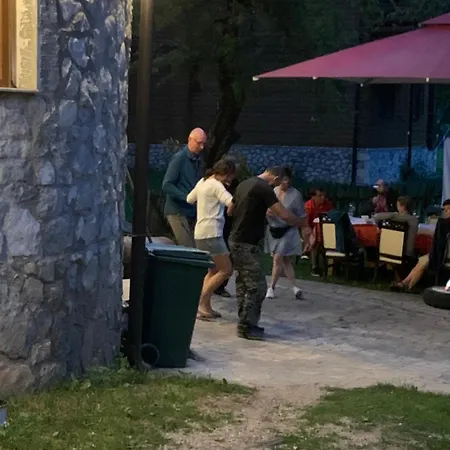 بيت ضيافة Stonehouse