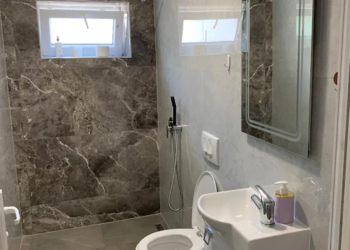 Stonehouse Guest house Valbone