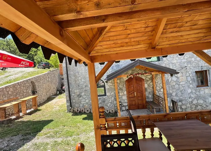Stonehouse Pensjonat 3*