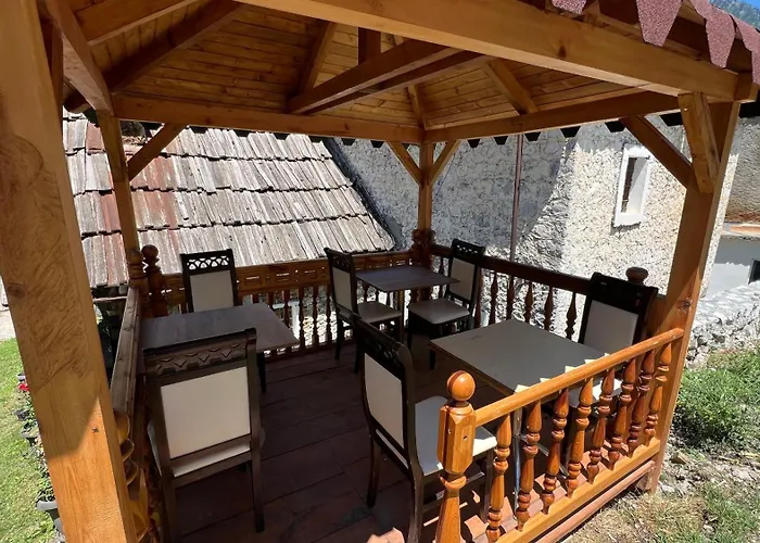Stonehouse 3*
