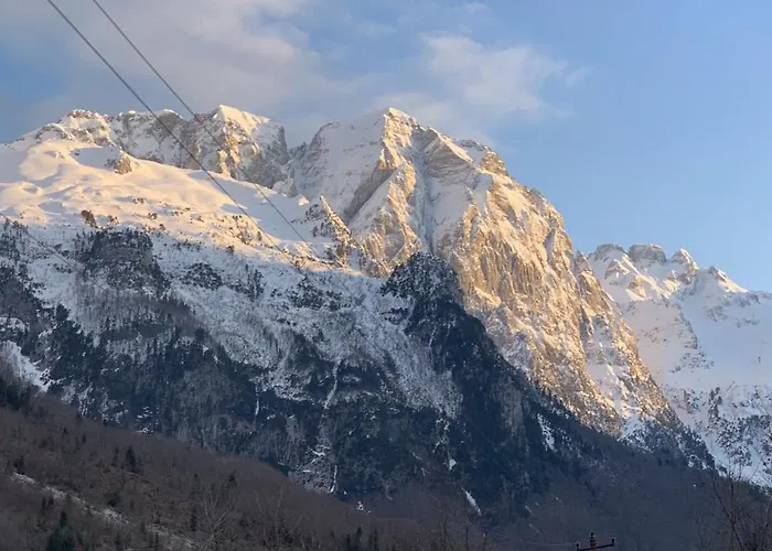 Guest house Stonehouse