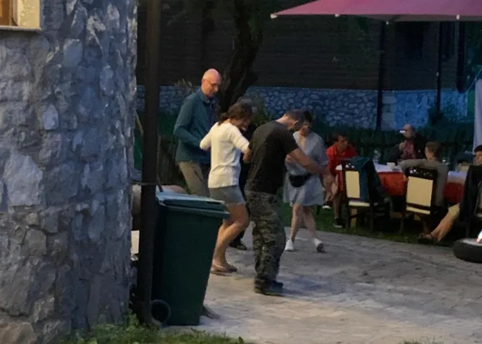 Guest house Stonehouse