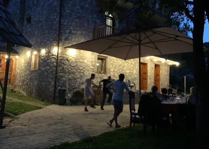 Guest house Stonehouse 3*