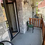 Stonehouse 招待所 瓦勒博内