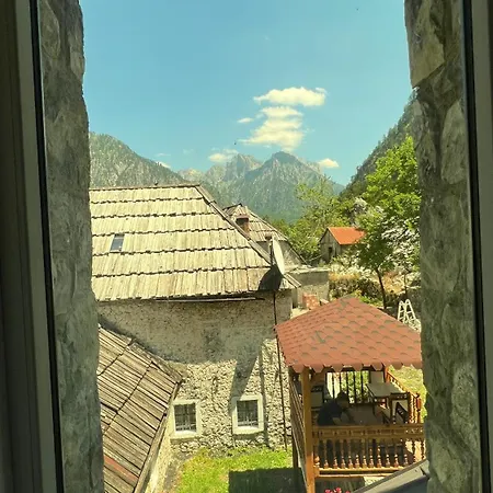 Stonehouse 3* Valbona