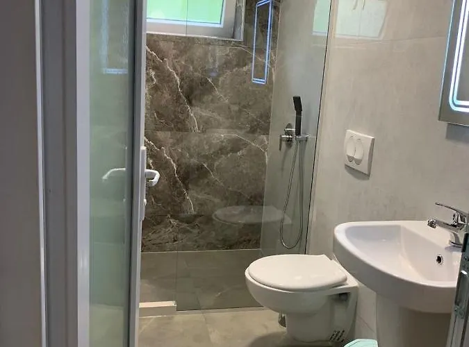 Stonehouse 3* Valbone